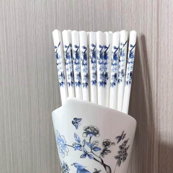 蓝紫色泡泡