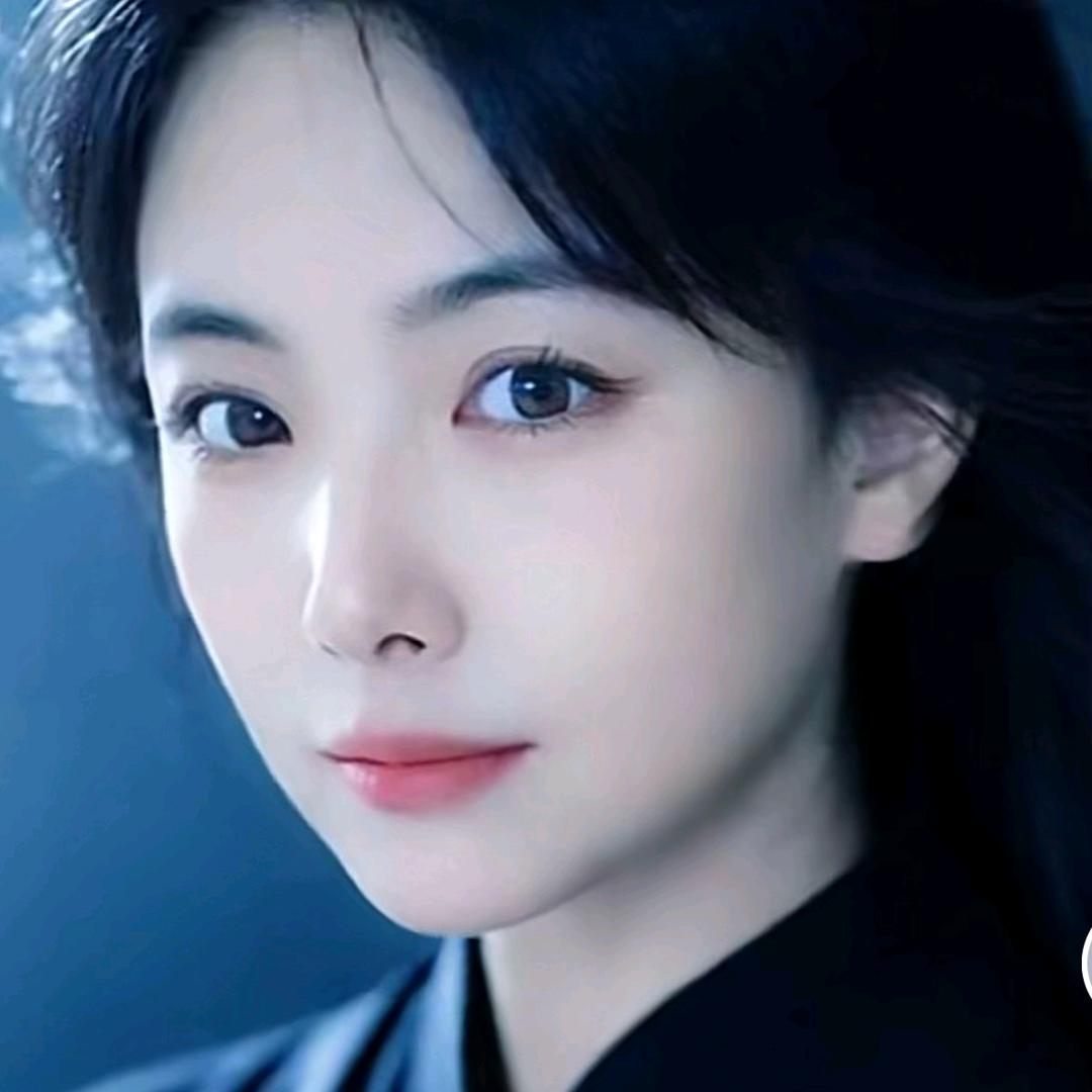 英子