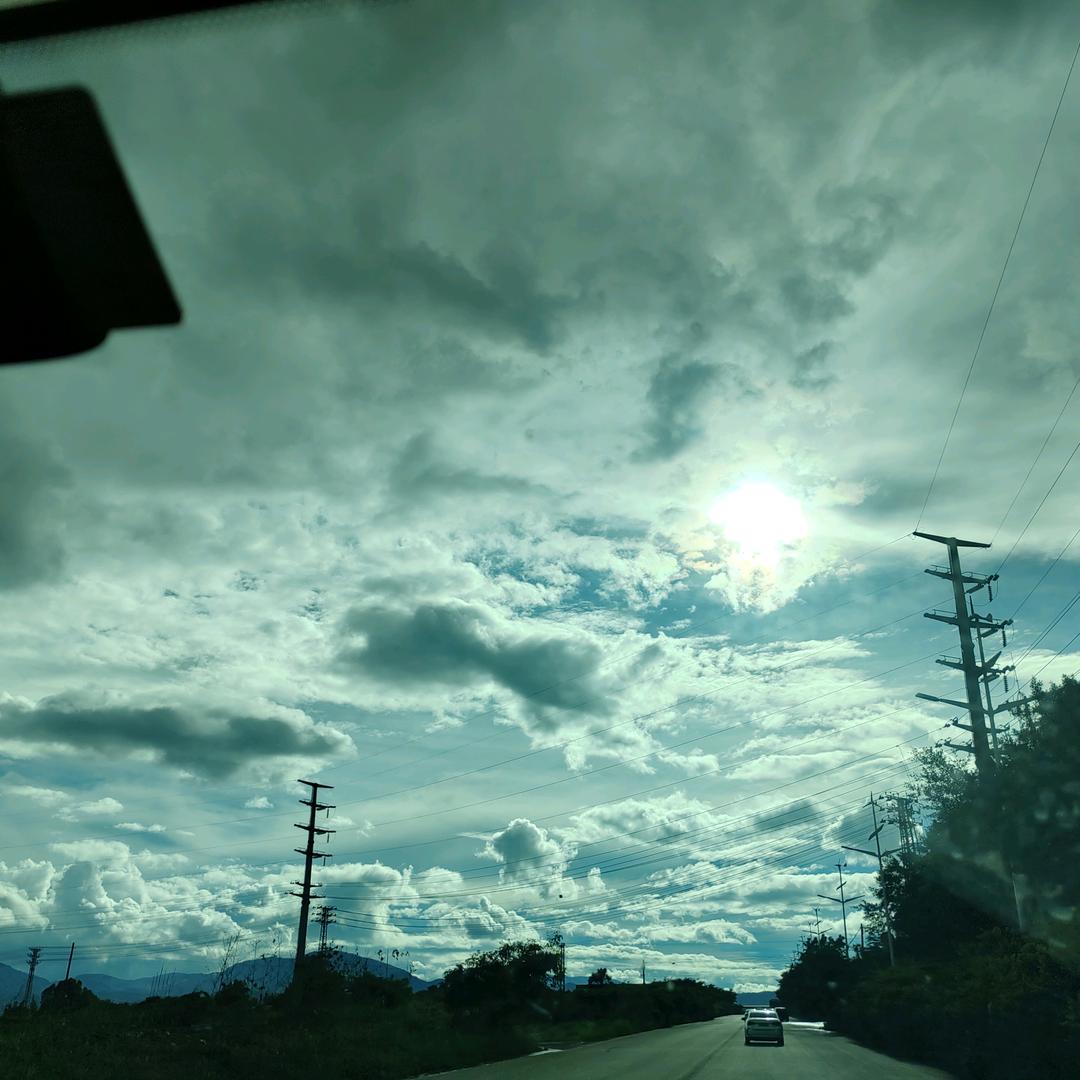 心痛随风，雨墨墨归途