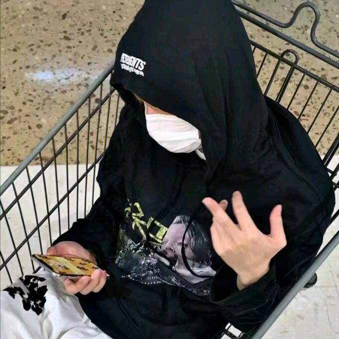 𝙏𝙡𝙤𝙢𝙡.