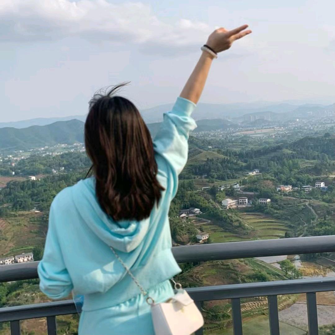 小鸥吖୧⍤⃝🌻