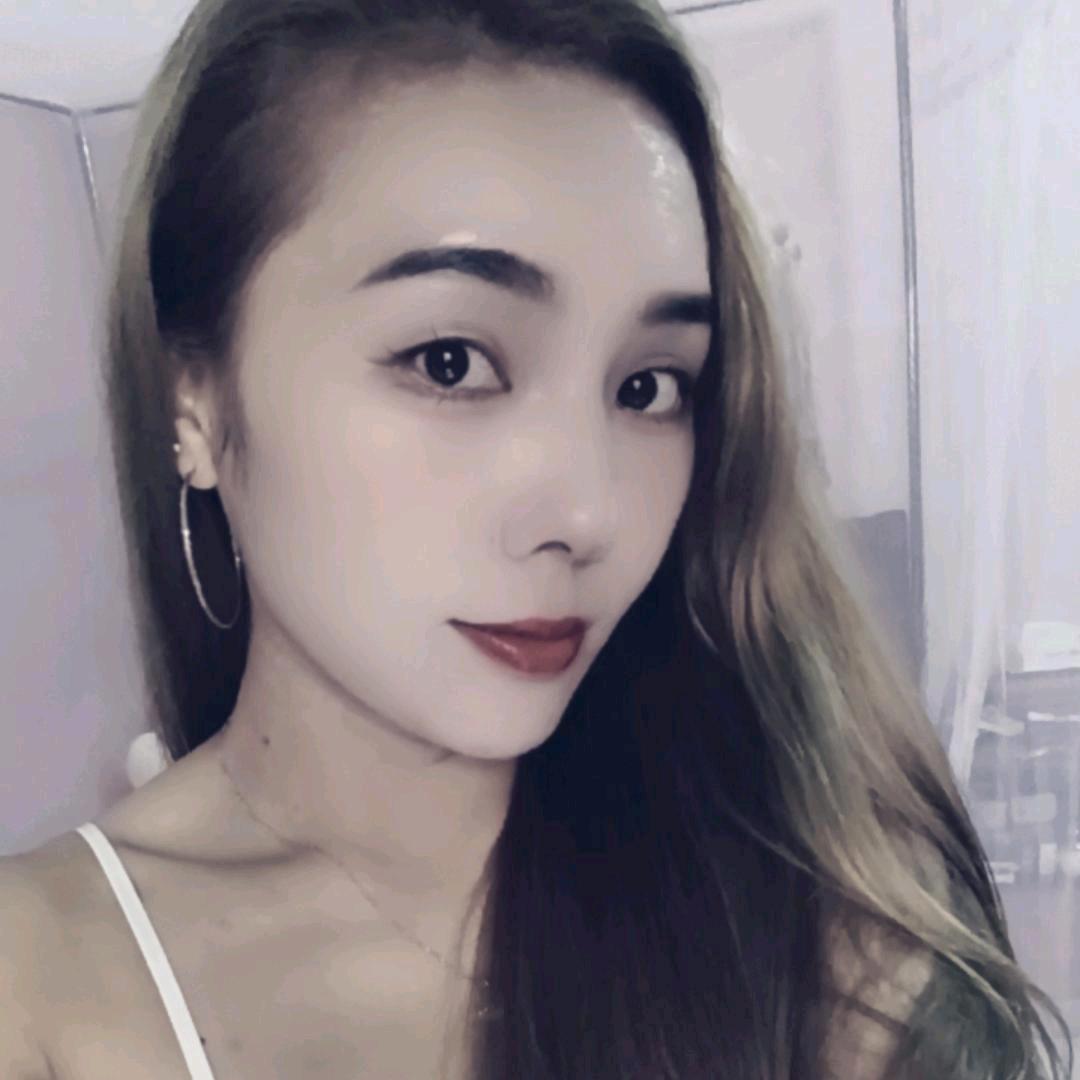 李薇