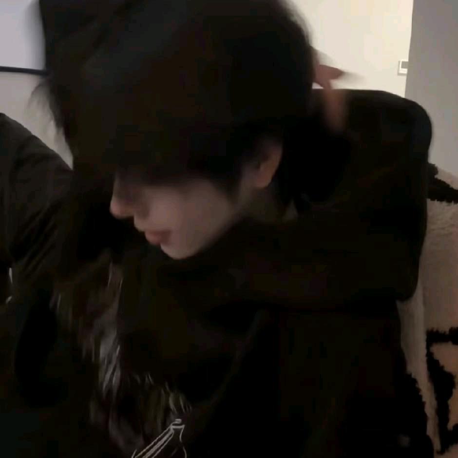 𝒀𝑴·一念「Fi江竹」