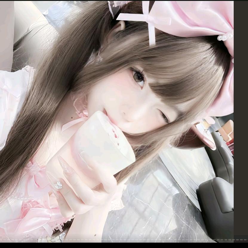 贪吃零食的草莓🐻