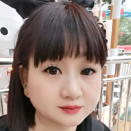 英的世界只有你