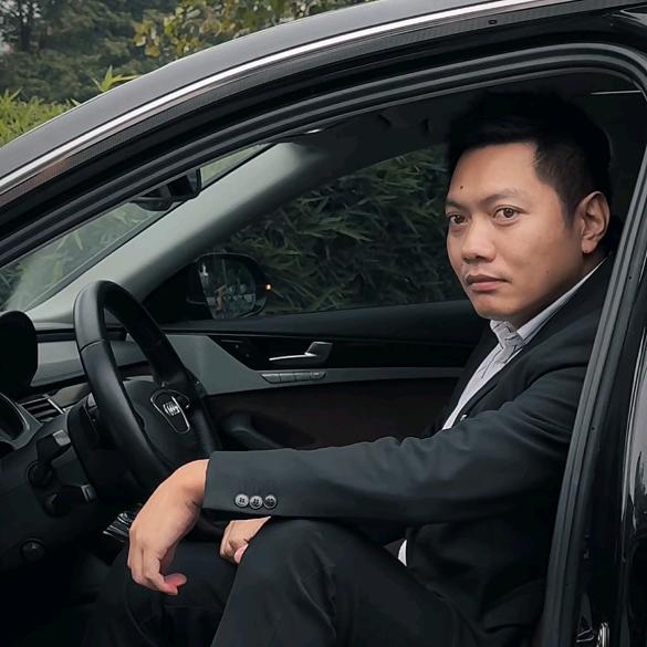 成都玉米锅巴名车(小黑总)