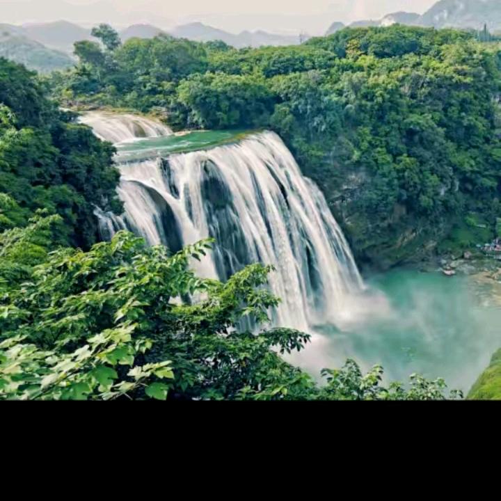 展翅雄鹰