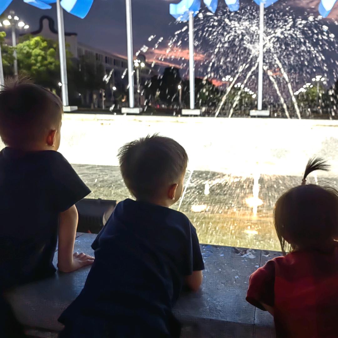 ── 展开68条回复 ⌵