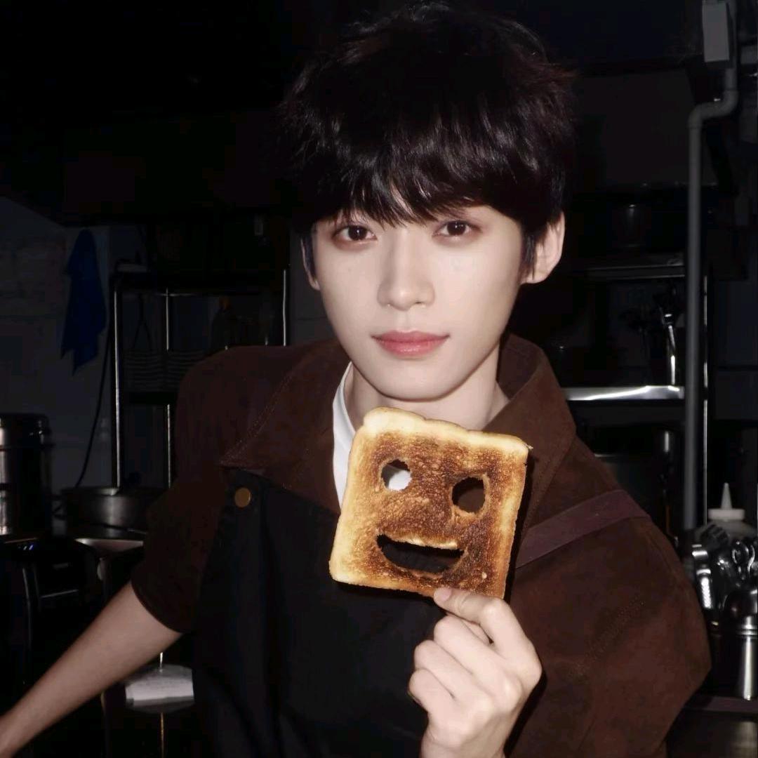 &小暖渝奇呆羊.见过梓渝两次