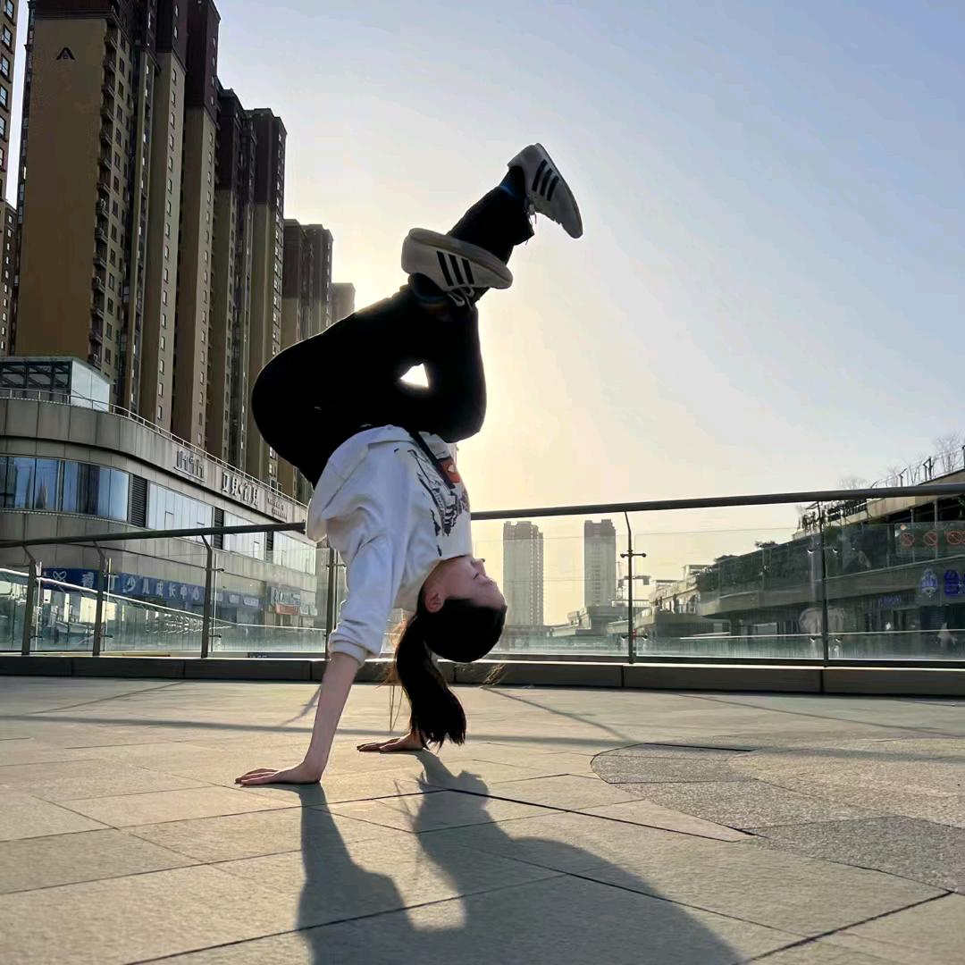 得劲街舞淘淘嘛