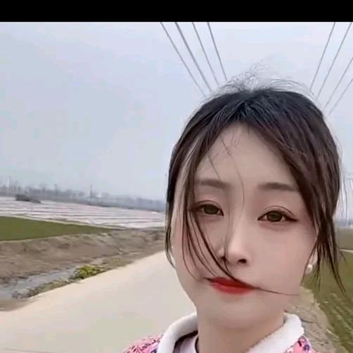 龙贝茜杂货铺