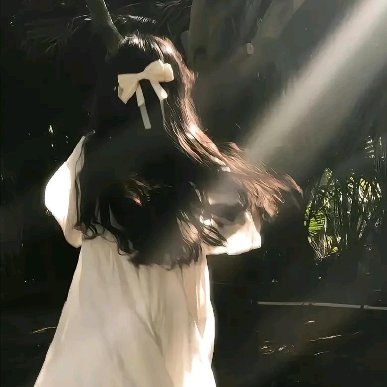 老王哥来自贵州毕节做一名聊天主播早上七点