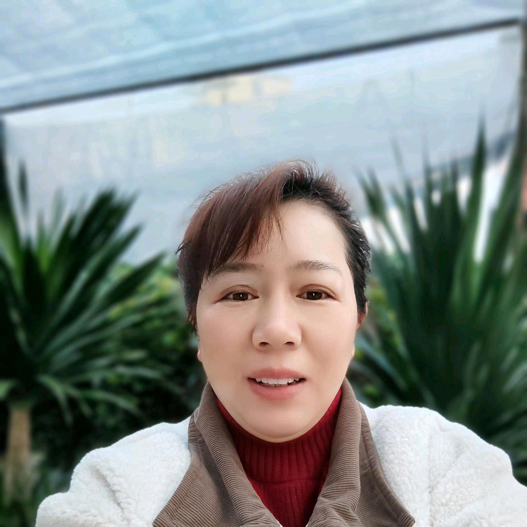 白杨坪镇花店李姐