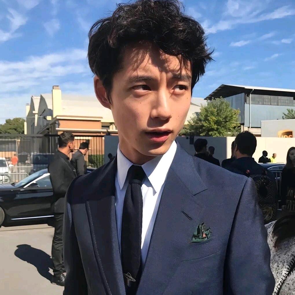 李里