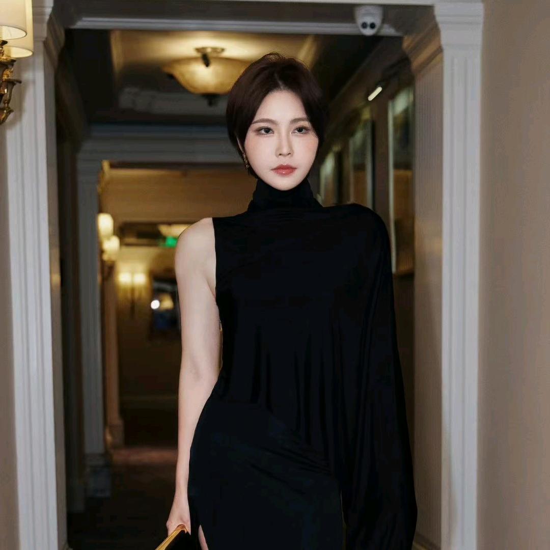 溶溶RONGRONG品牌女装