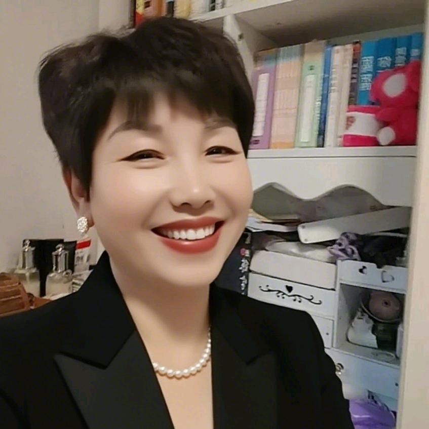 云姐爱唱戏