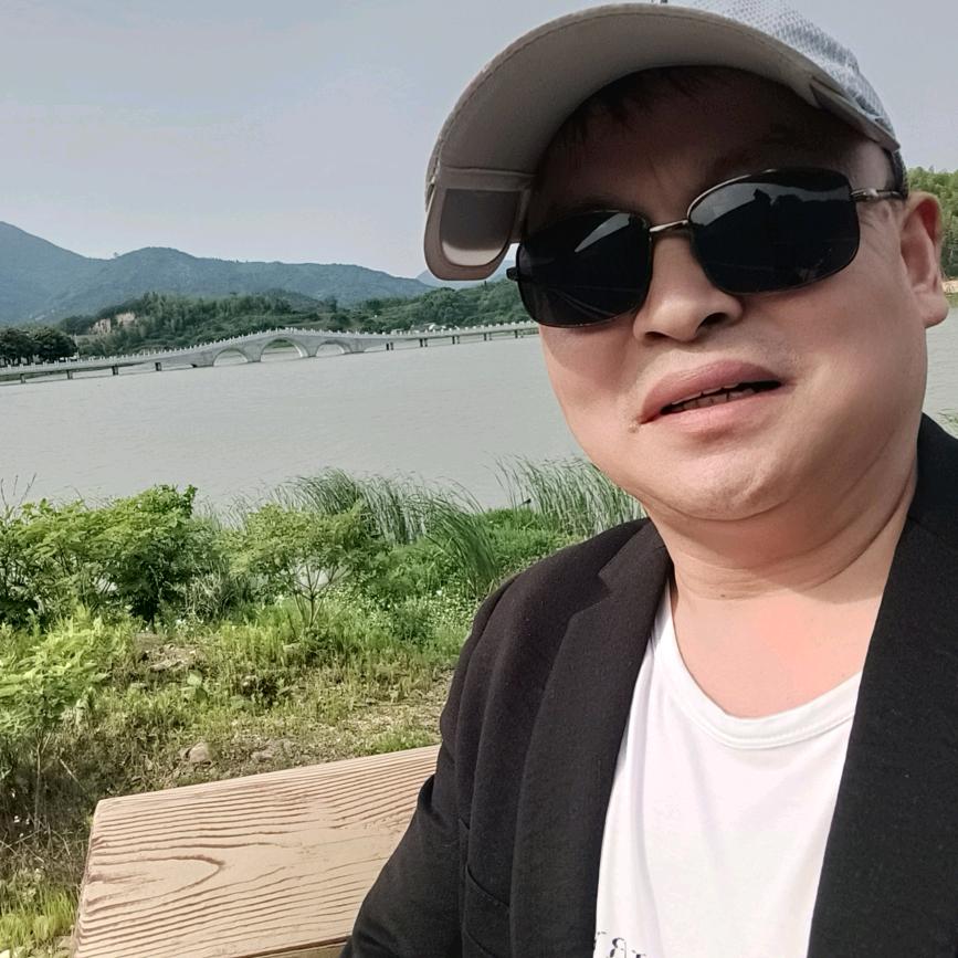 兵哥🎤爱唱歌
