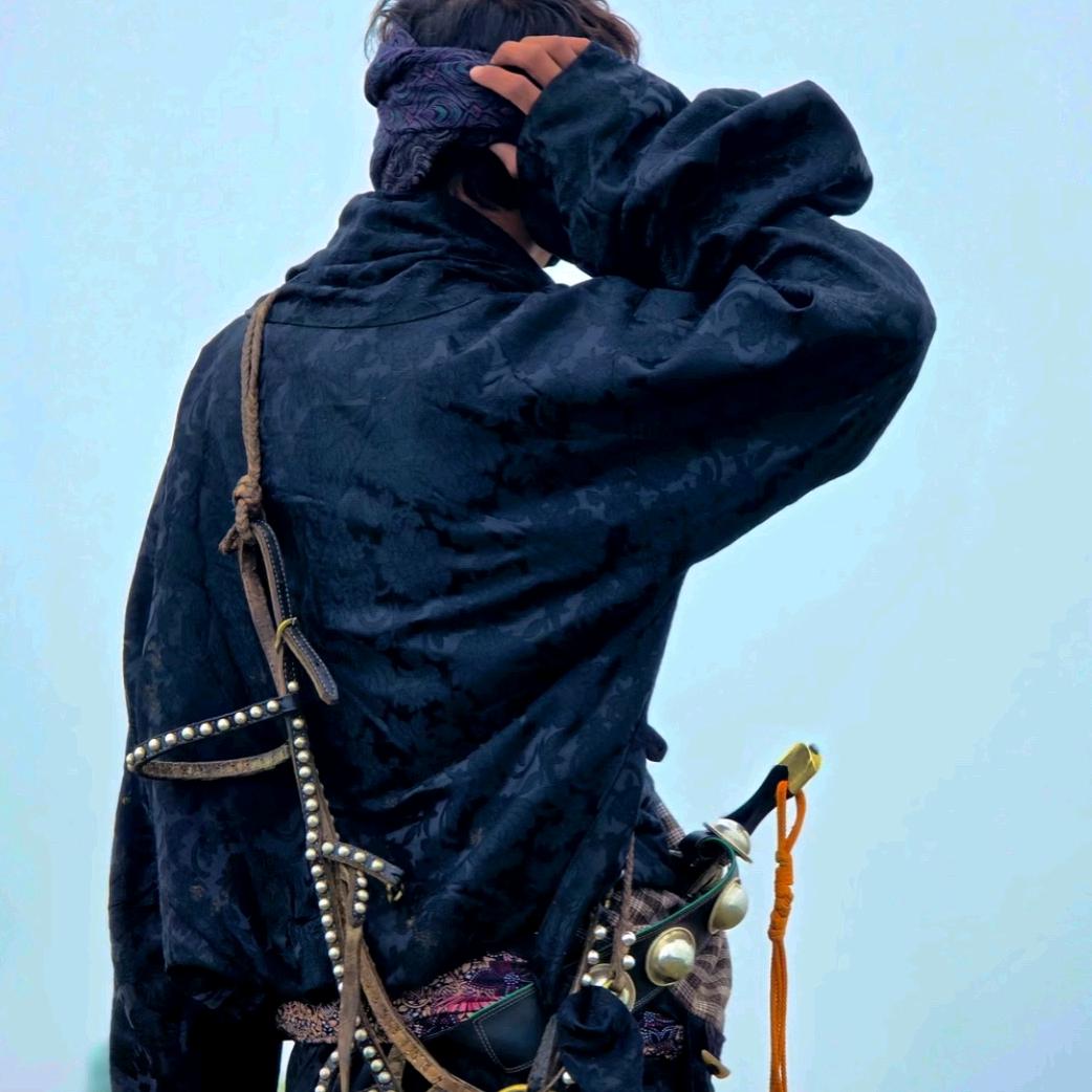 A＿＿སེ་ལེན་།💐