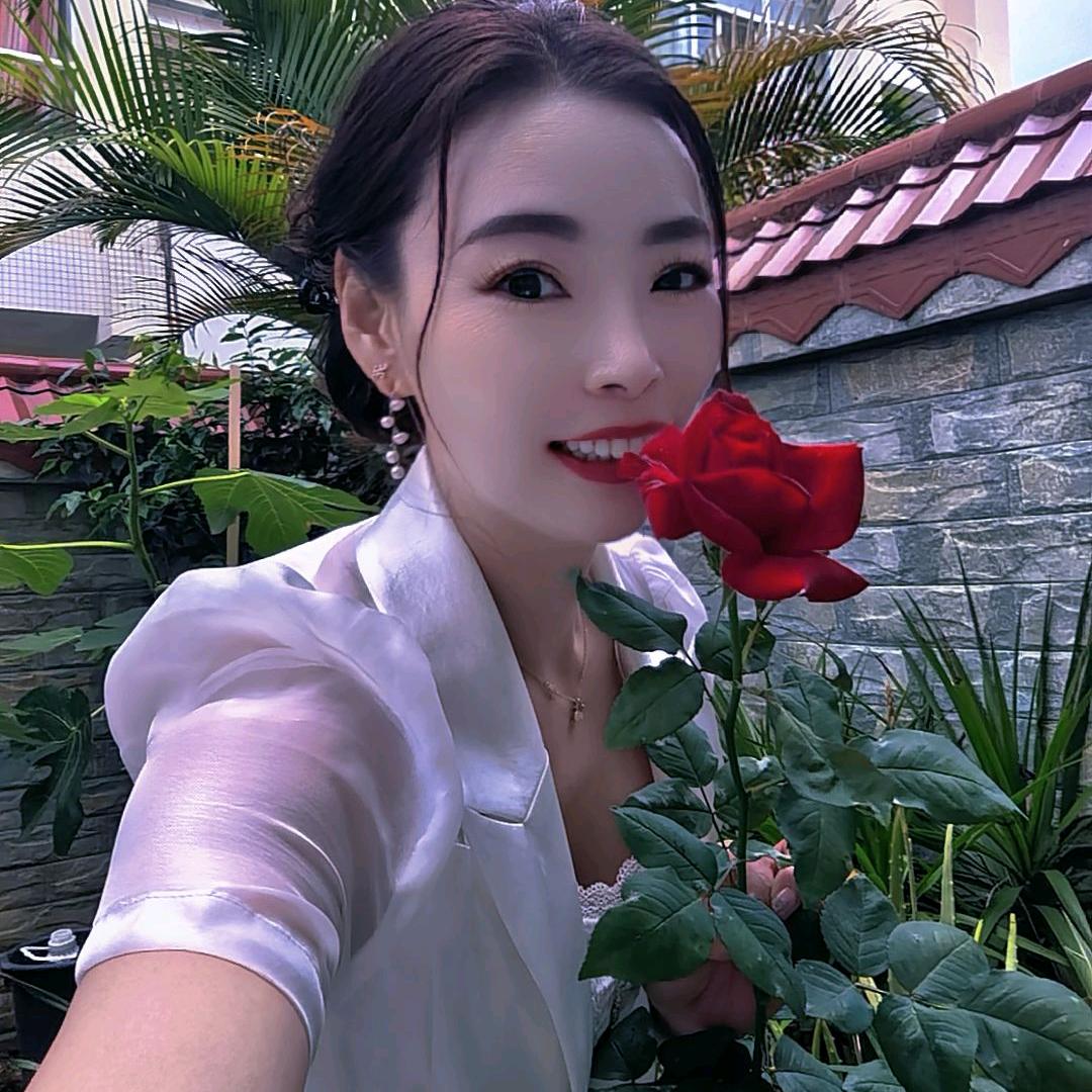 在神明下落的日子里，许下最美的愿望。