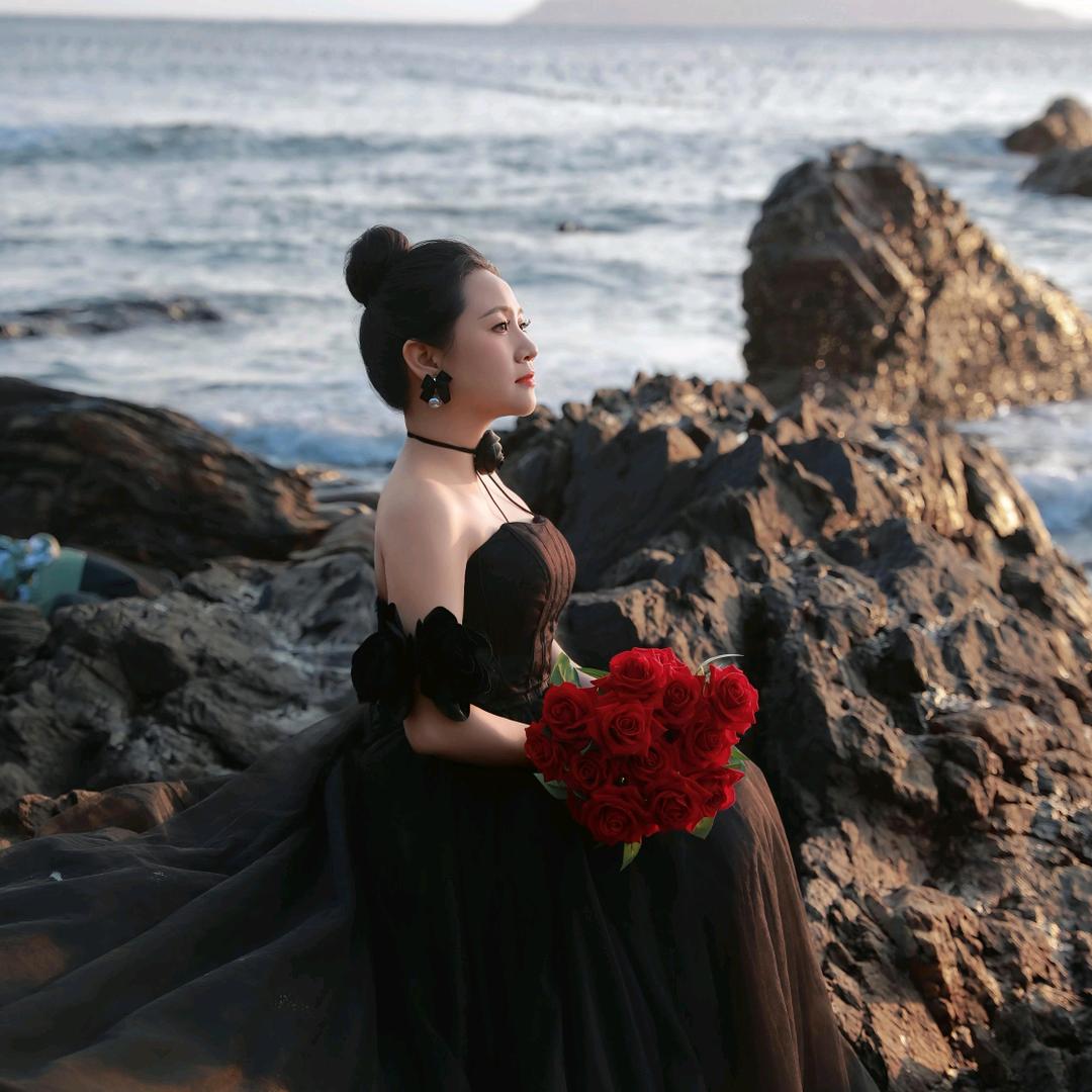 伊娃🦋🦋🍀🍀