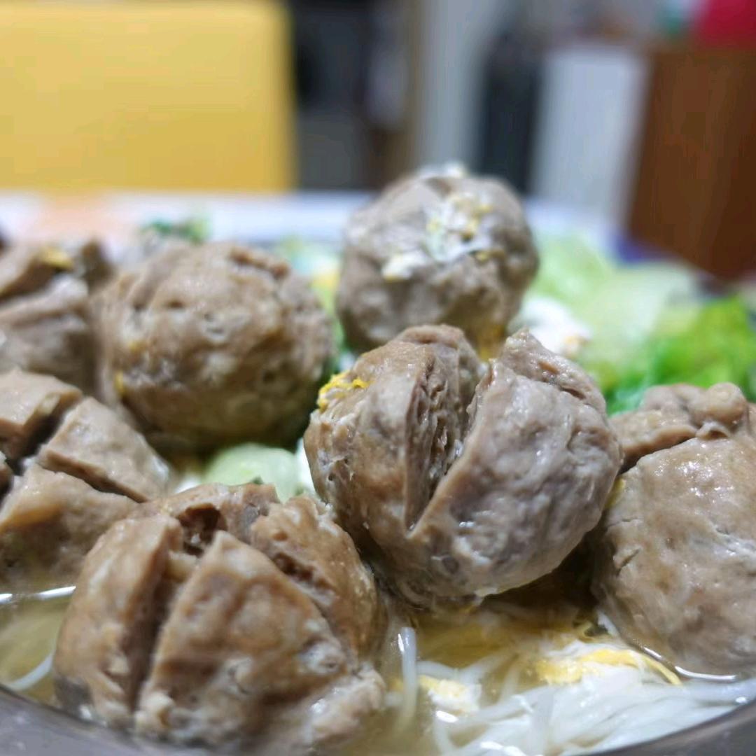 颜总（卖牛肉丸）