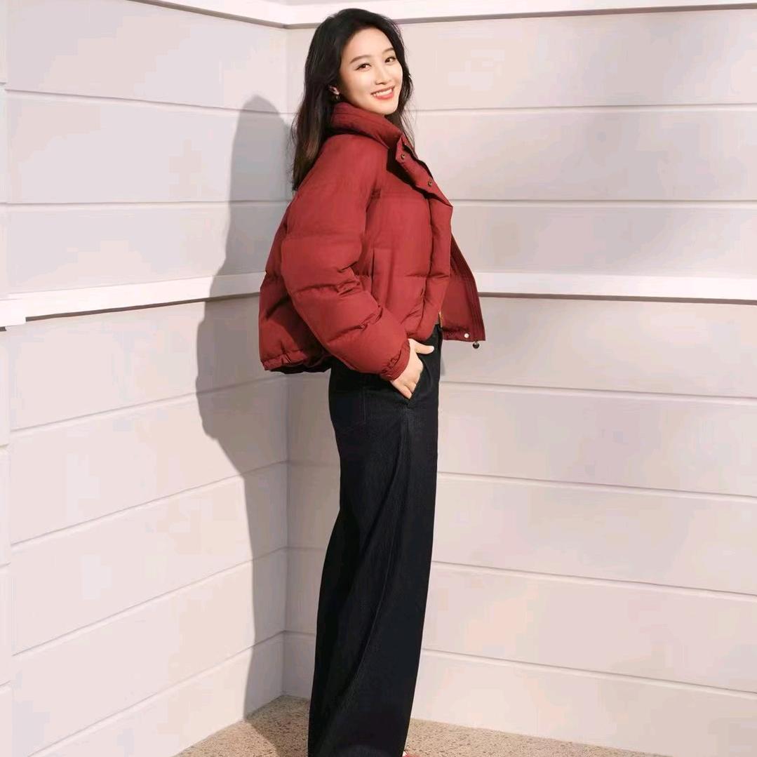 镇宁顺城街《朵以女装》