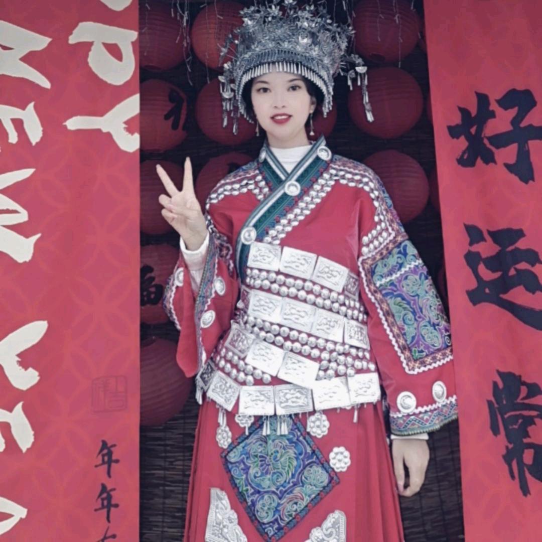眼镜姐