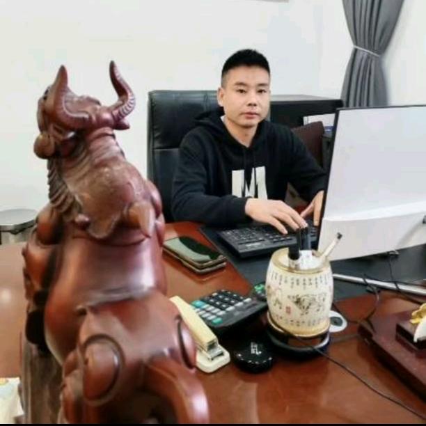 奔跑的阿伟