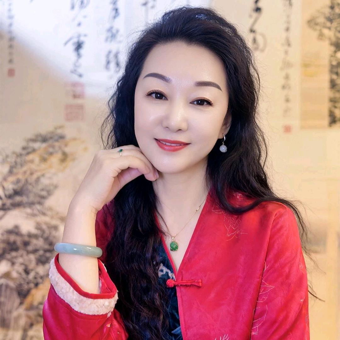 踏雪寻梅