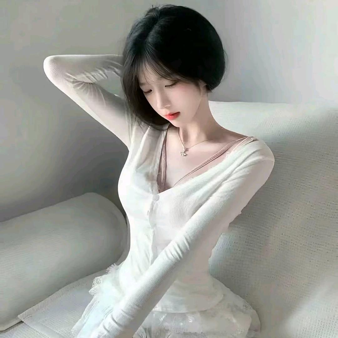 我还没吃饱(๑><๑）