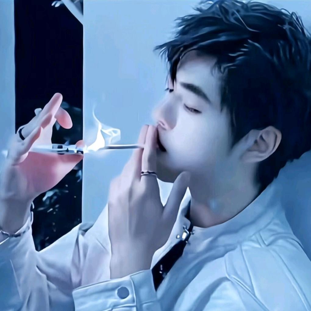 ⛱️༺无名༻❦37度2ོ࿐ᩚʚLi