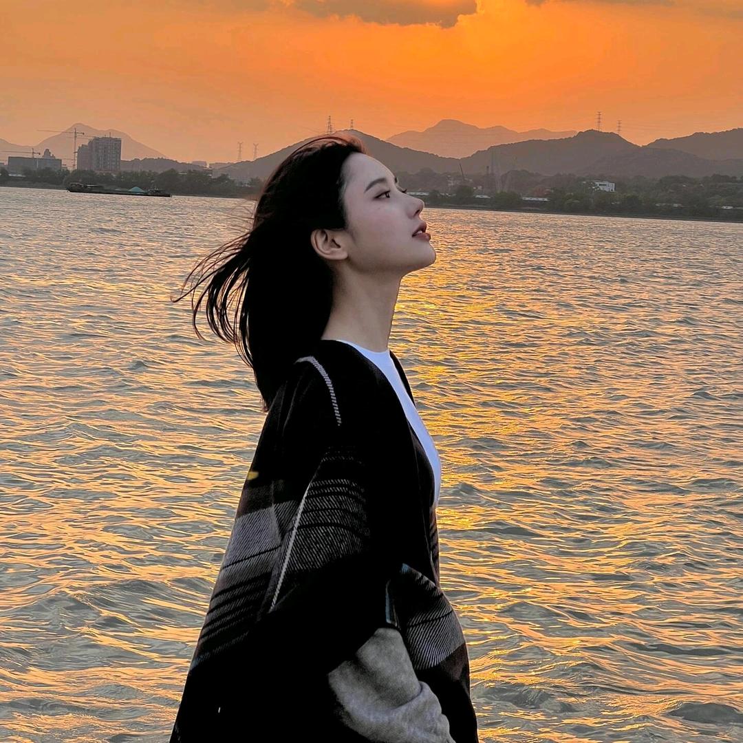 鑫鑫衣橱