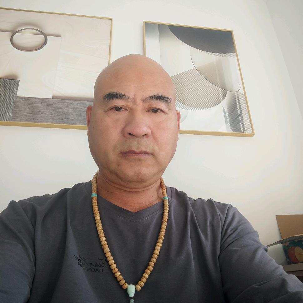 老头不老追潮流