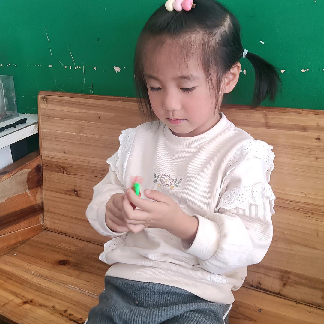 吴女英