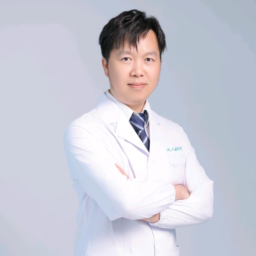 矫形超人吴及
