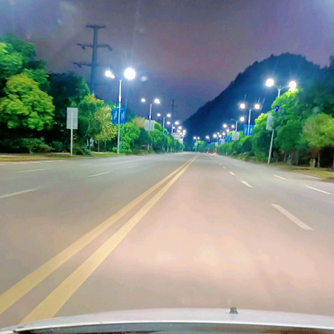 ，小吴