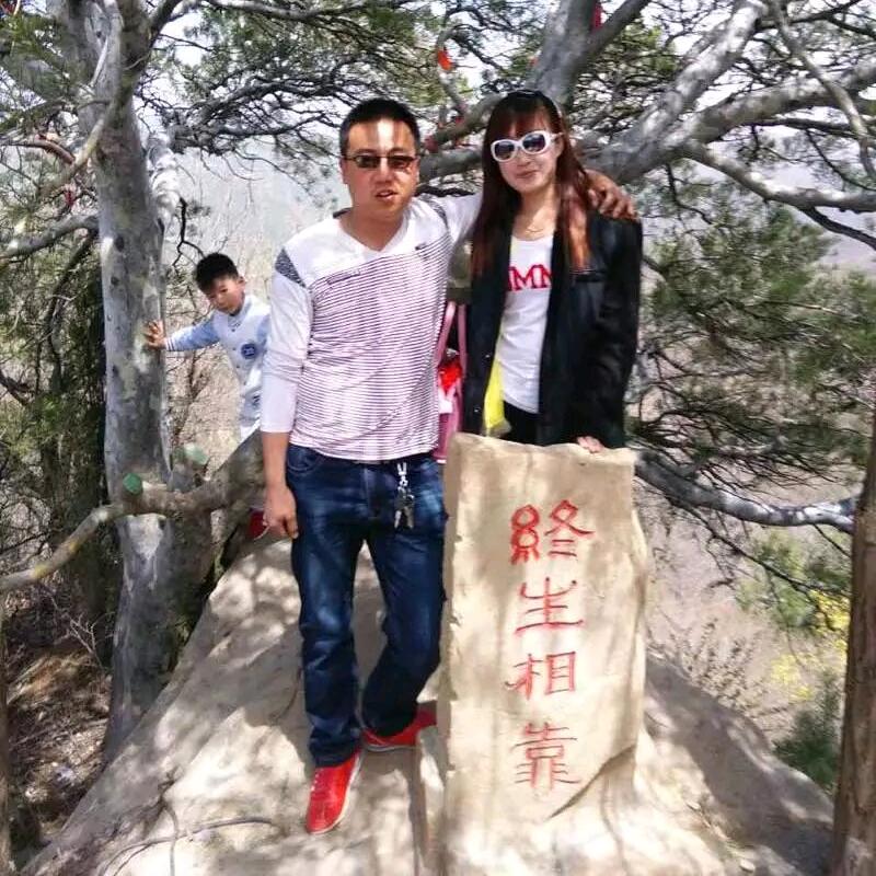 站在坟头指挥鬼