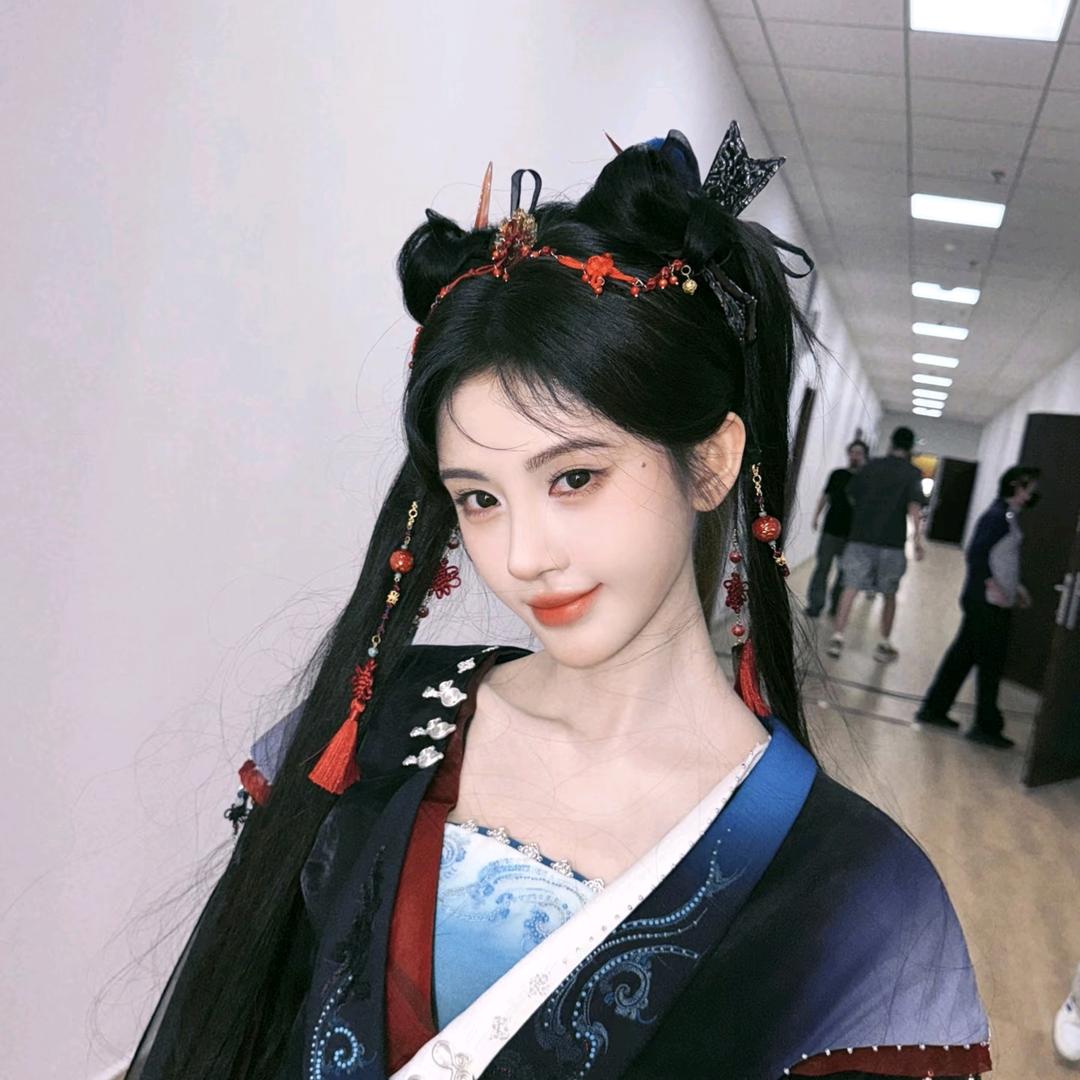 猛扇瞎子好嘴头像