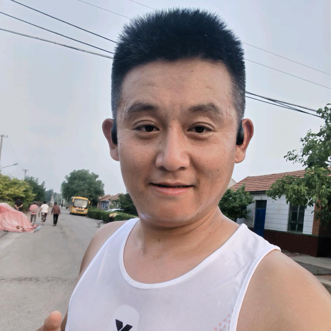 爱跑步的新农人小黑