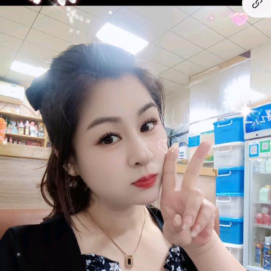 请叫我（花花）今年十八🤣