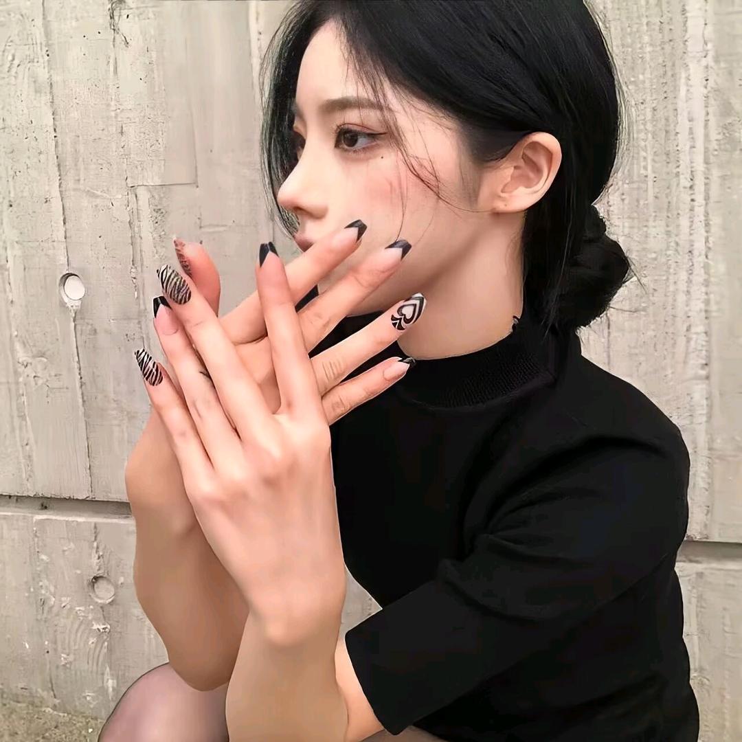 洛洛吖~