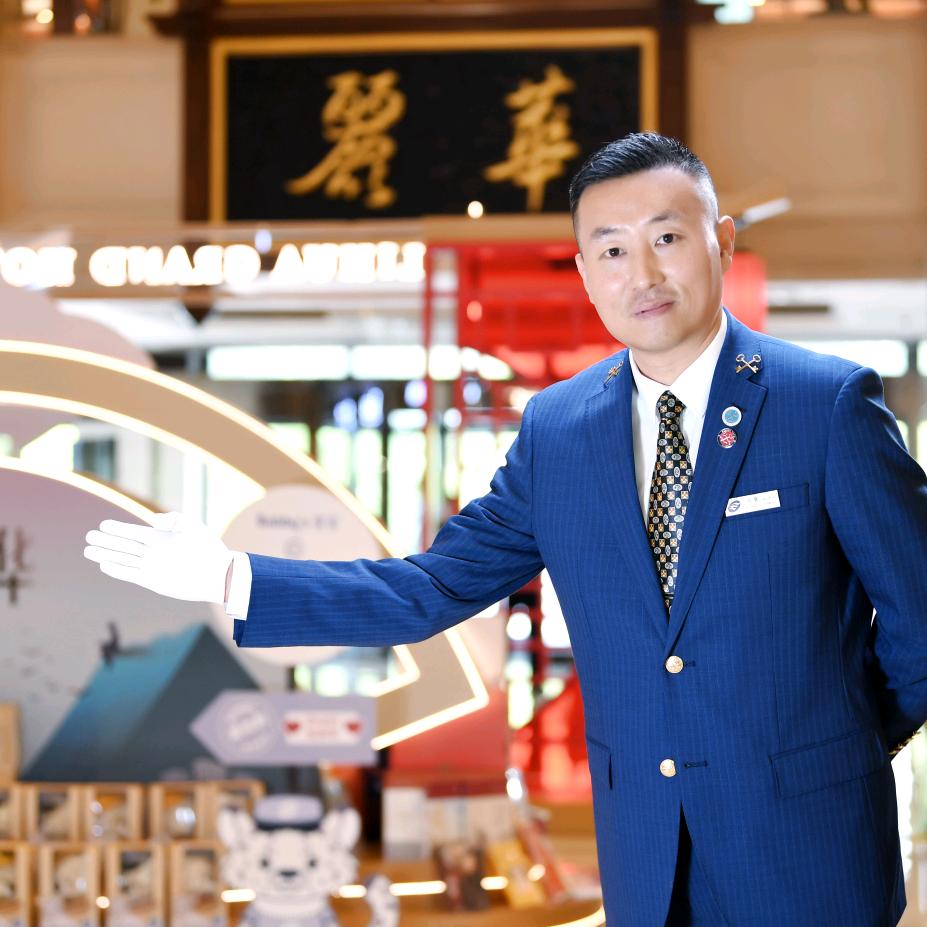 酒店人大鹏