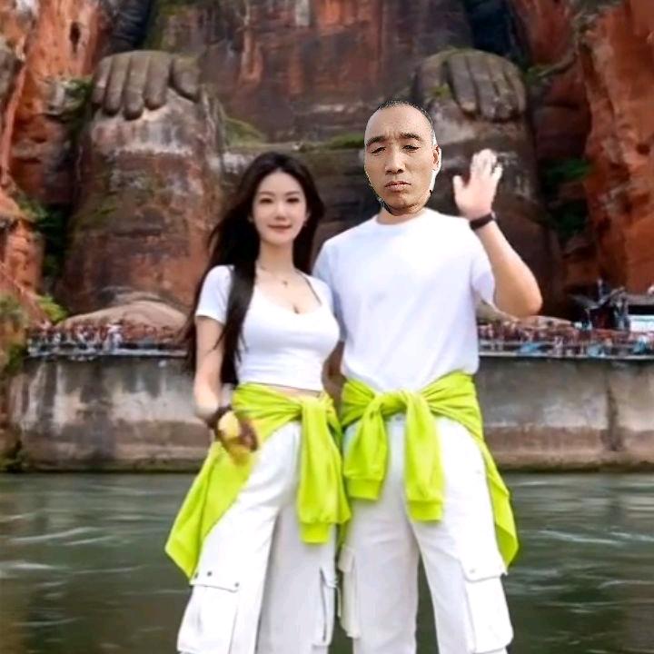 峰，茫茫人海，认识就是缘分新主播美女晚上