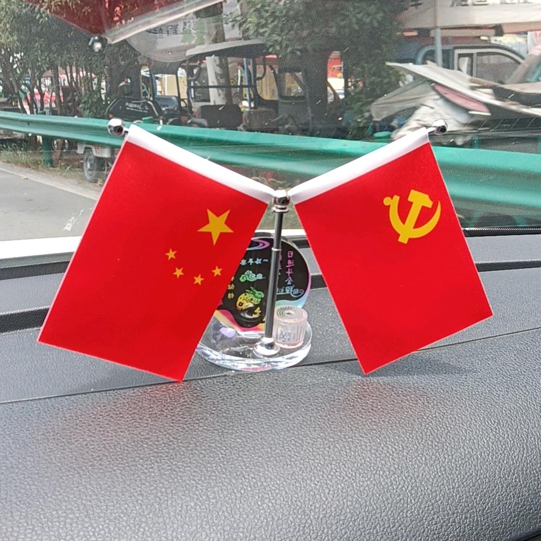 活成了小丑