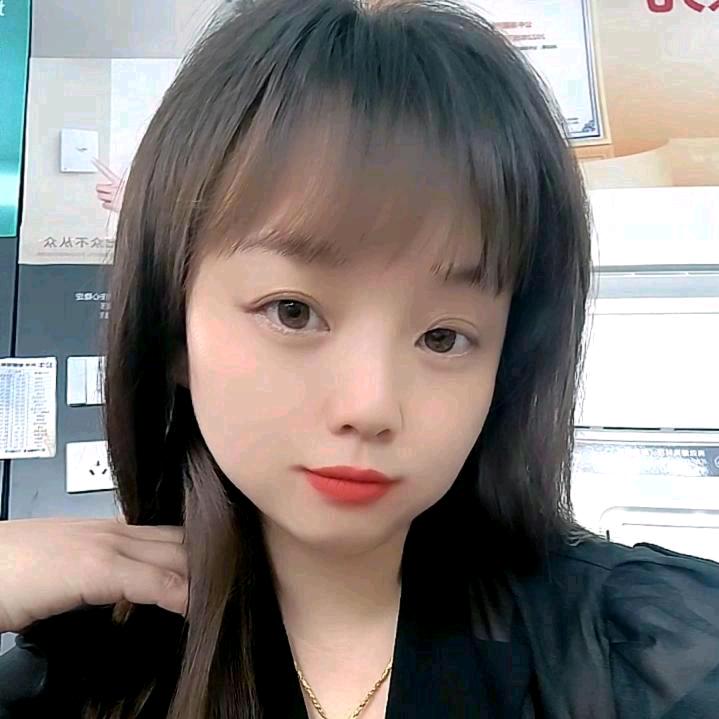 丰城卖灯具卫浴的小姐姐《公牛开关灯具》