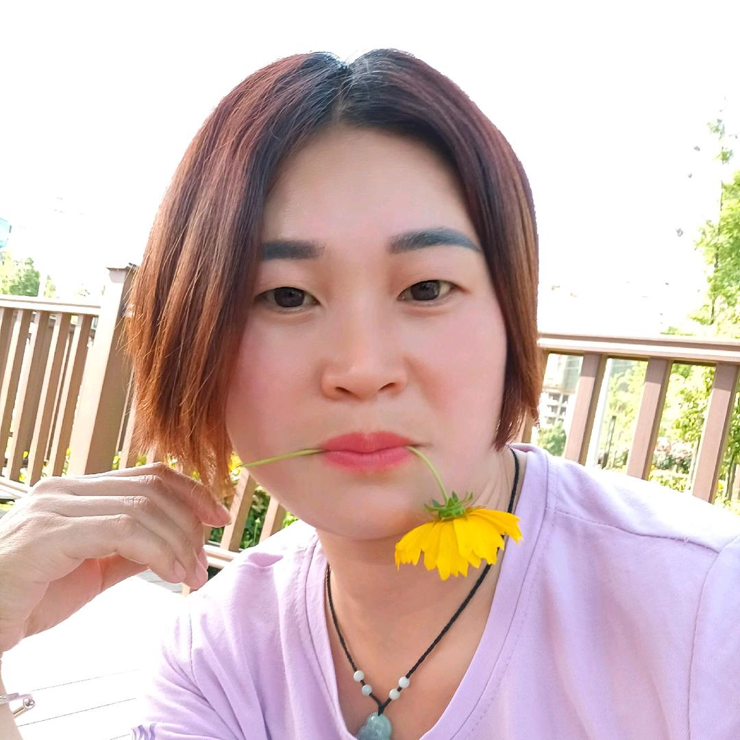《小耳朵》