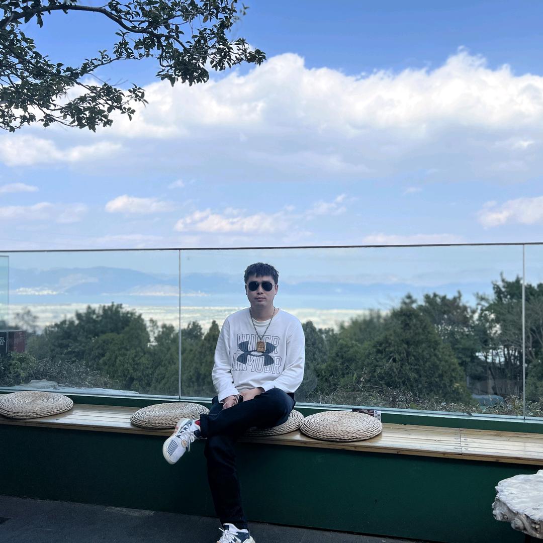 莴笋小王子🤴 （四川李毅）