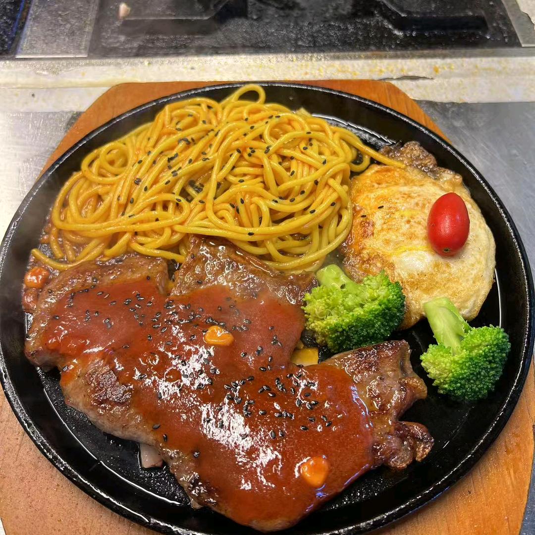 紫禁城对过小吃车原切牛排19.9