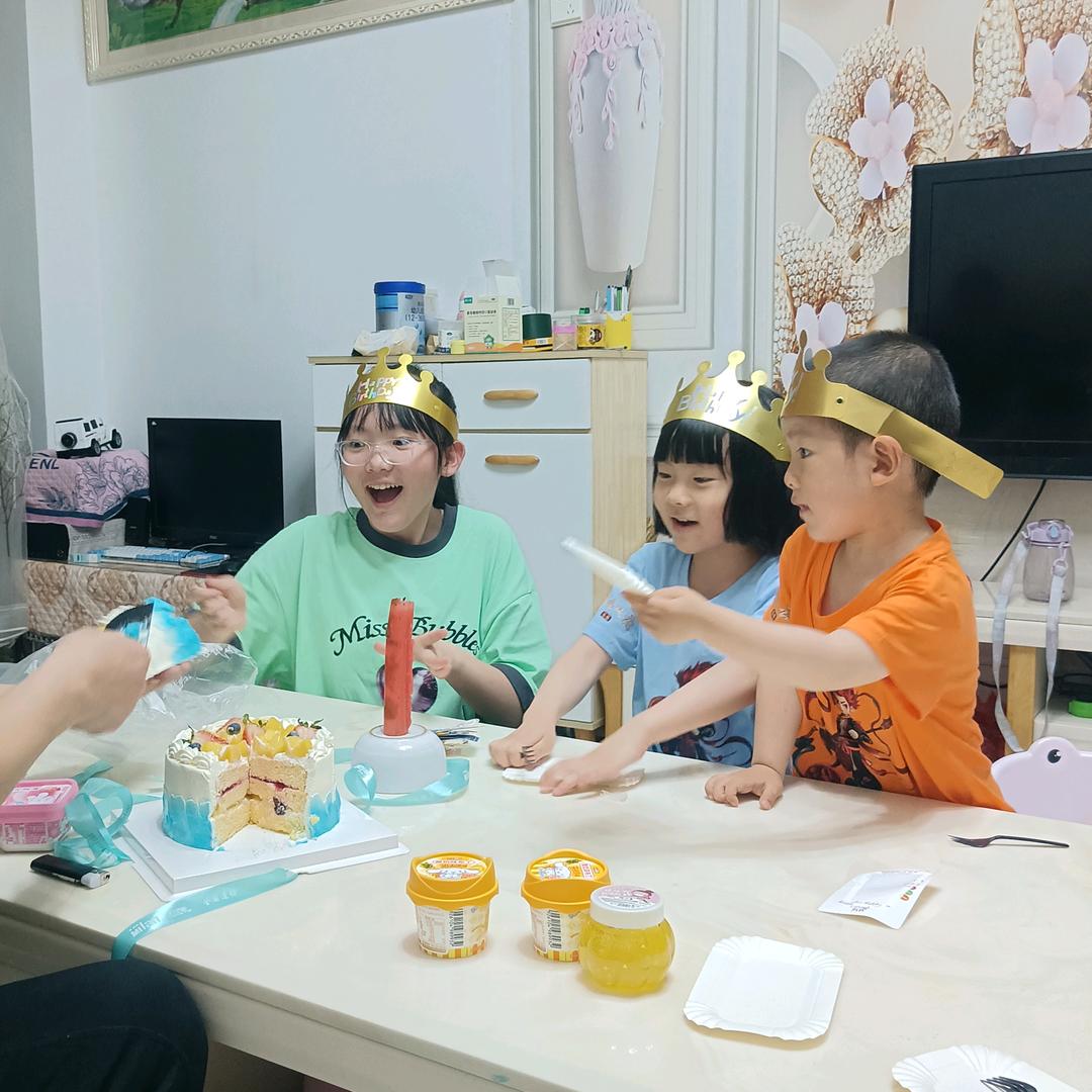 颖 玥 阳 妈的三宝乐园