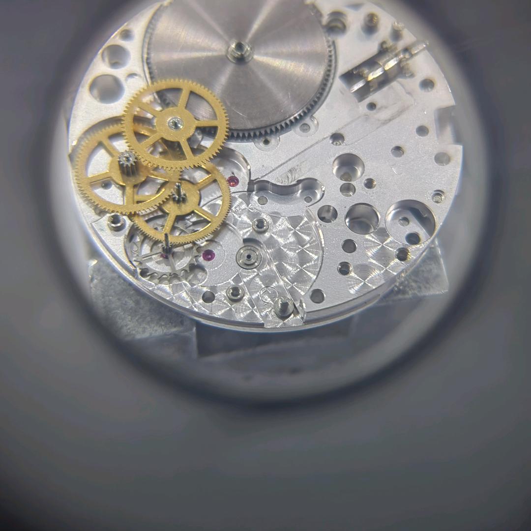 宝来钟表眼镜行